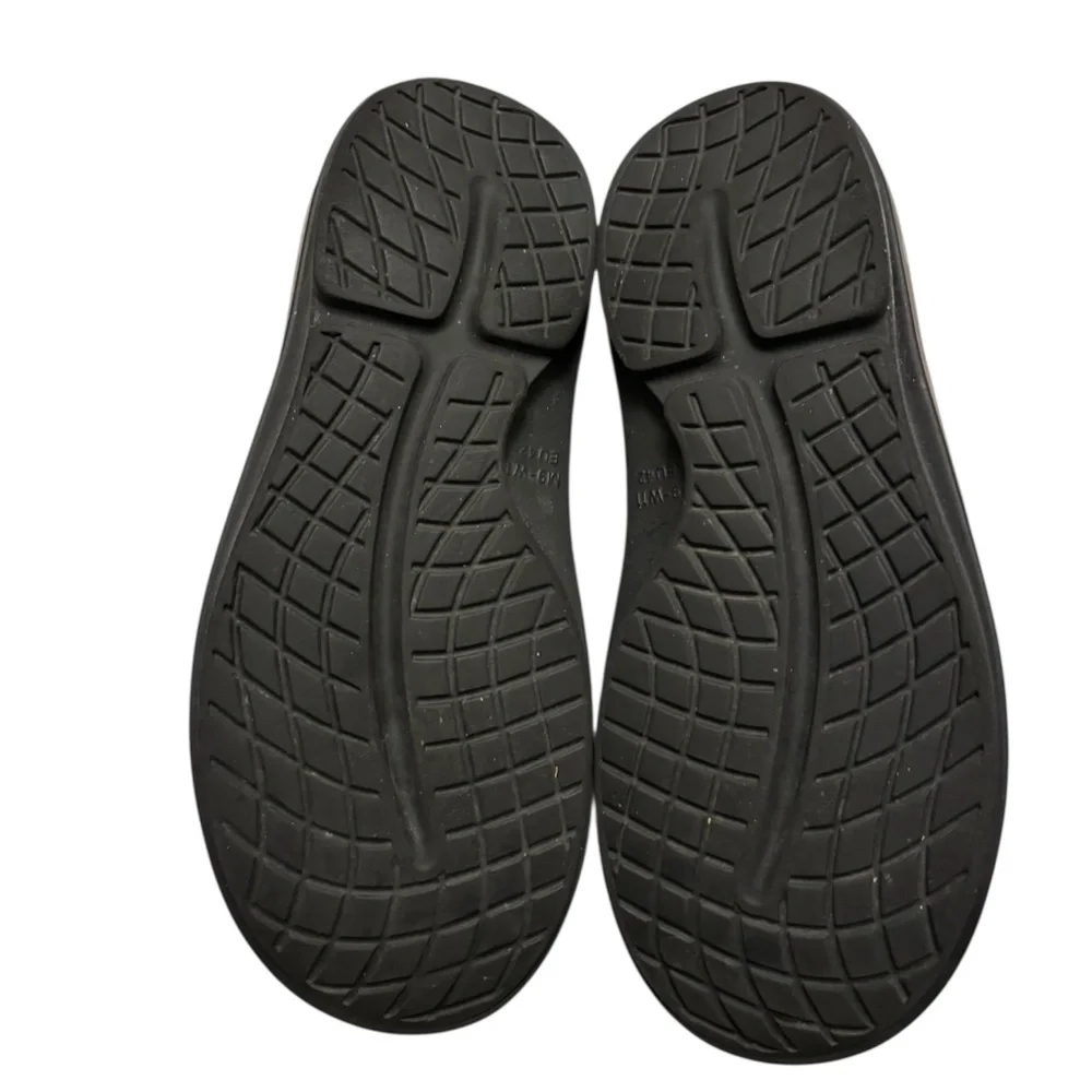 OOFOS Clogs - Picture 2 of 2